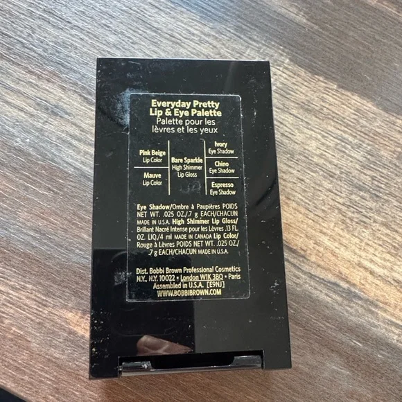 Bobbi Brown Makeup Palette with Lip Gloss - Picture 3 of 4